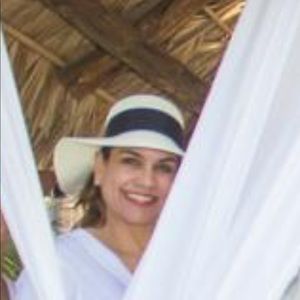 Meet your Posher, Lorena